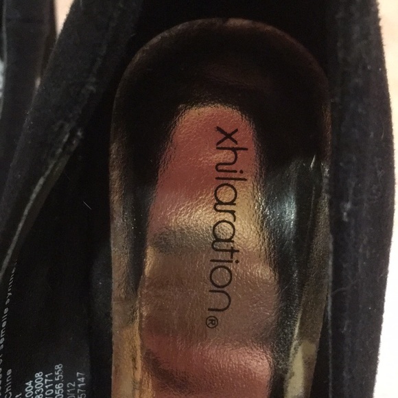 Xhilaration Pumps - Black Suede 6 1/2 - Picture 7 of 7